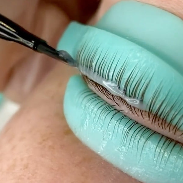 Bottom eyelashes lash lift with Katya Vinog Lash lift rods shields